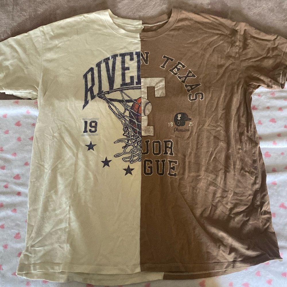 Oversized Hollister shirt size large